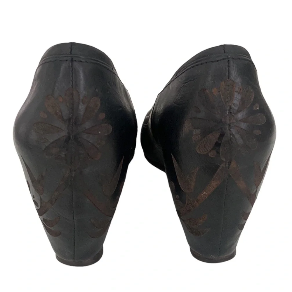 Modern Vintage Black Leather Floral Laser Cut Hidden Wedge Pumps
